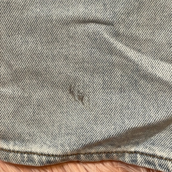 American‎ Eagle Light Wash Distressed Mom Jean Size 6 - Picture 7 of 9